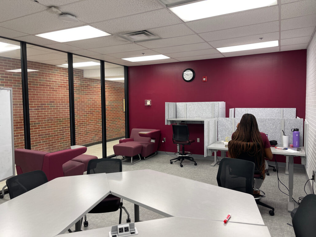 Photo of a room inside West Basic Sciences Building